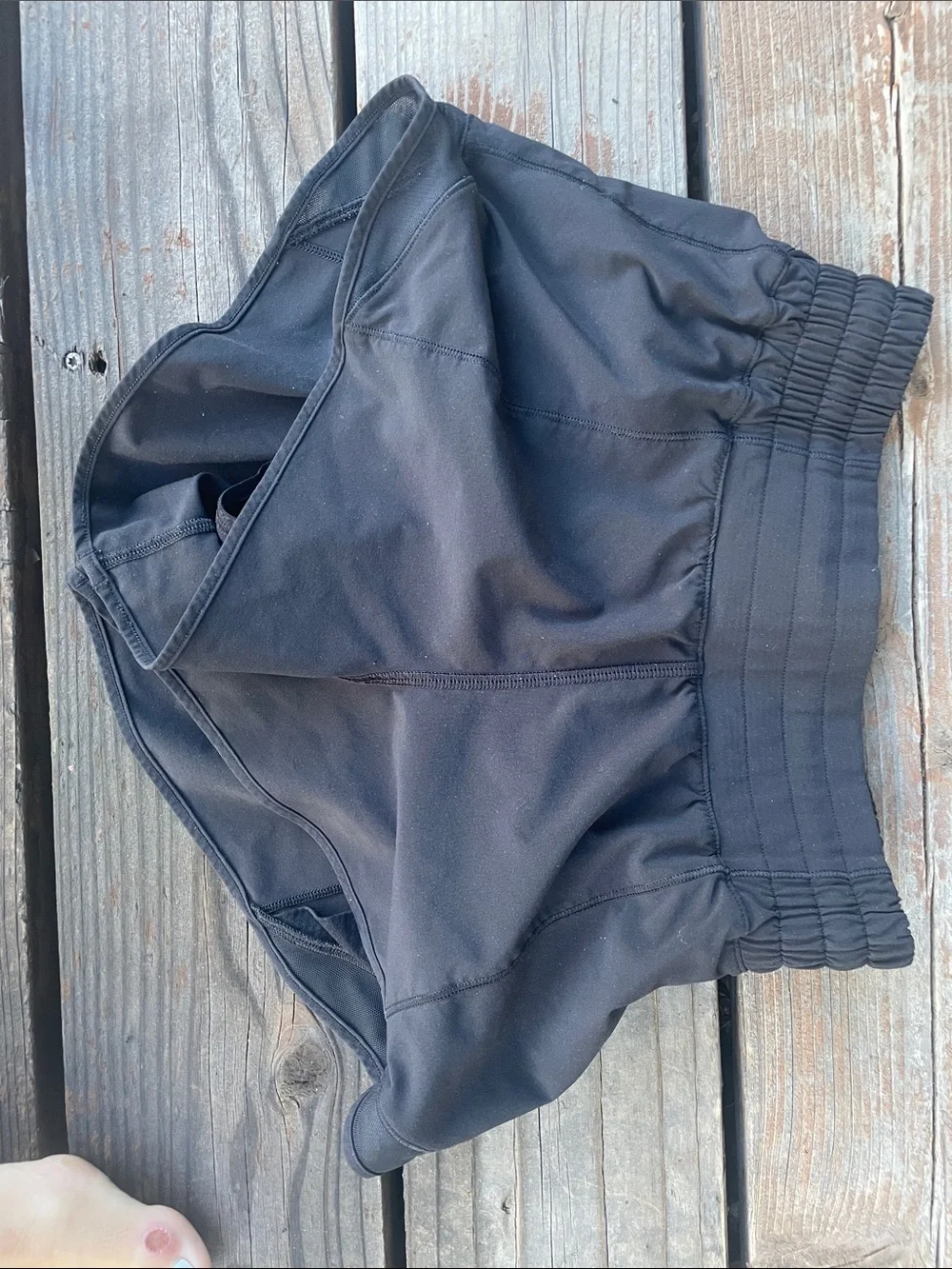 lululemon athletica *built liner
